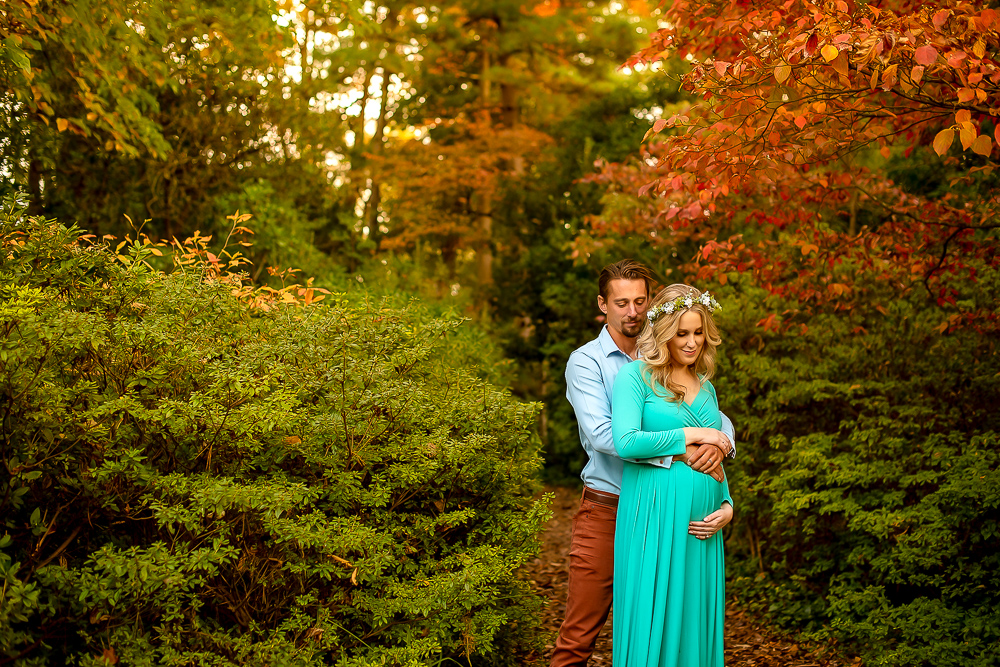 Golden Hour Family Maternity Session at McCrillis Gardens