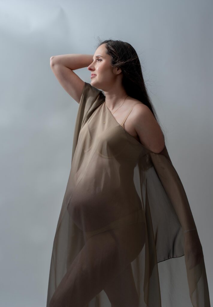 Expecting Mom in the DMV maternity photoshoot ethereal.