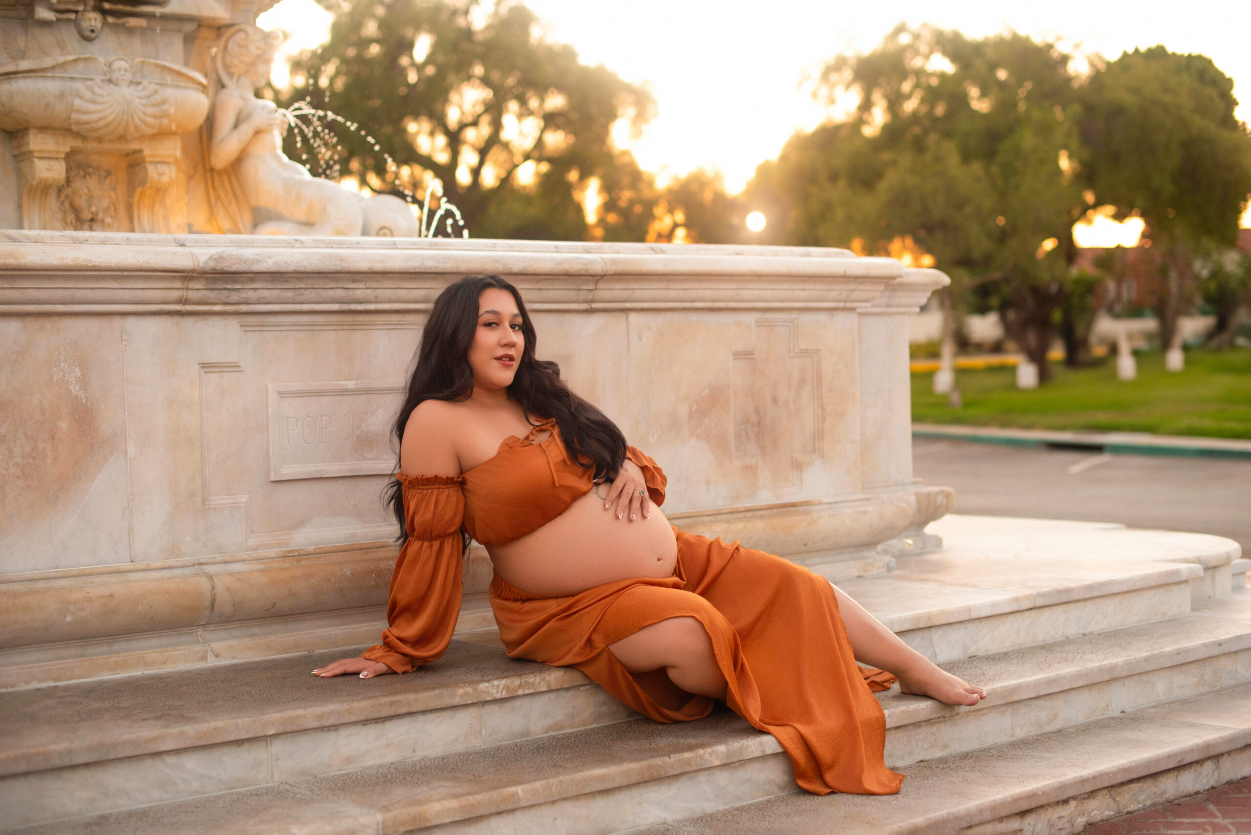 Malaga Cove Plaza Maternity Photoshoot in San Pedro California.