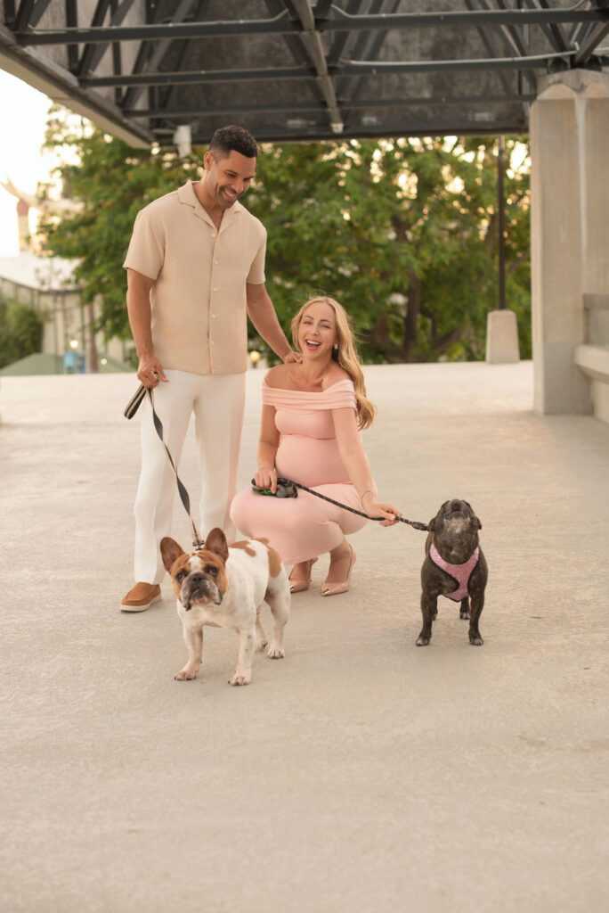 Maternity Photoshoot at a park nearby LACMA in Los Angeles, California 4
